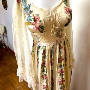 VINTAGE GUNNE SAX FLORAL MAXI ANGEL SLEEVES SIZE 7